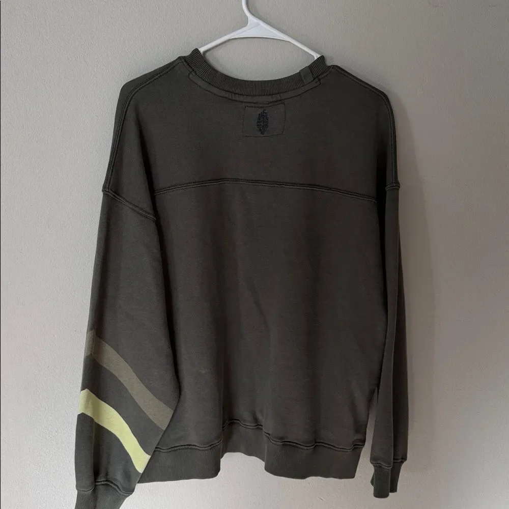 NWOT Free People Movement  All Star Buti Logo Pullover